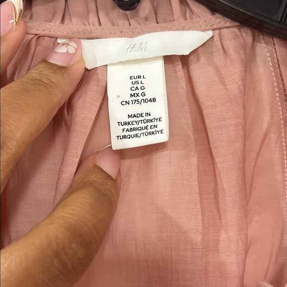 H&M Flounce-Trimmed Dress Dusty Pink - Picture 2 of 4